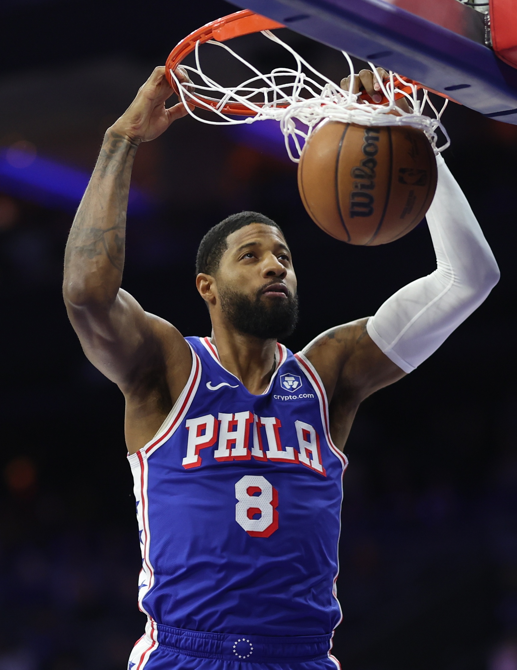 星空体育-乔大将军!乔治最近5场场均27分6.6板4助3断 投篮50% 三分42.6%